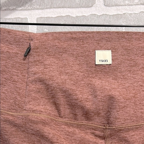 Vuori Clean Elevation DreamKnit Leggings – Hazelnut Heather – Excellent - Picture 5 of 10